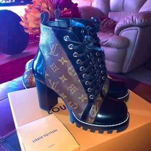 LOUIS VUITTON Star Trail Ankle Boot